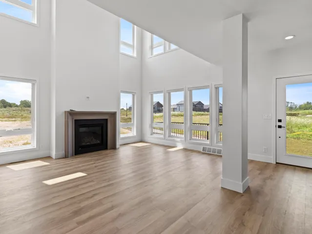 $674,900 | 9405 South Cypress Place, Oak Creek, WI 53154