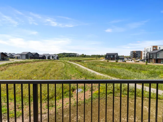 $674,900 | 9405 South Cypress Place, Oak Creek, WI 53154