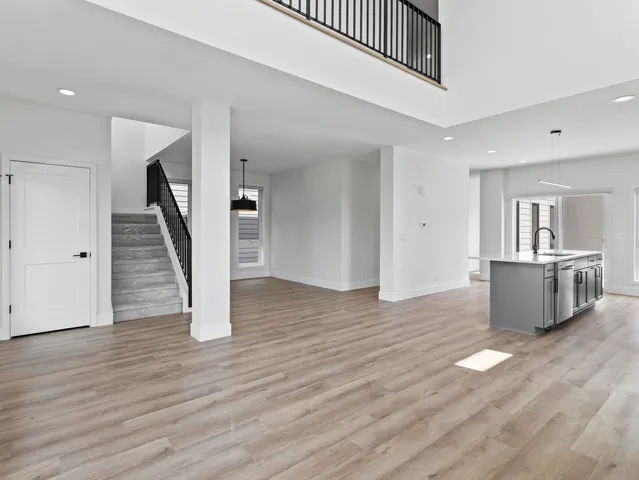 $674,900 | 9405 South Cypress Place, Oak Creek, WI 53154