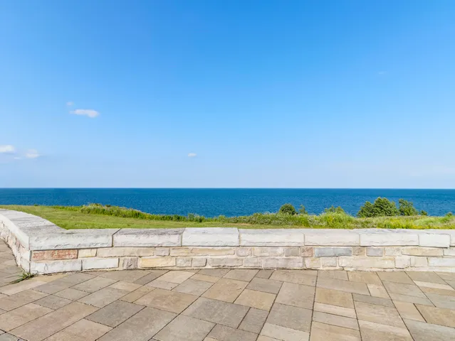 $674,900 | 9405 South Cypress Place, Oak Creek, WI 53154