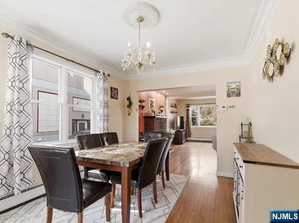 $775,000 | 166 Summit Cross, Rutherford, NJ 07070