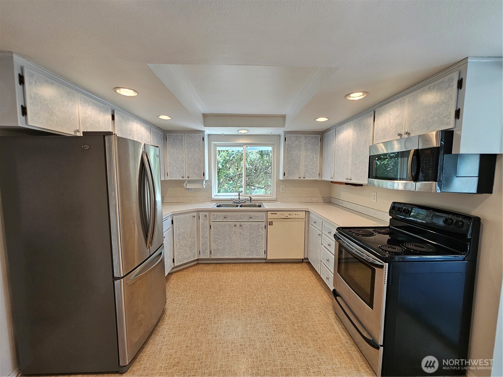 1445 Arnold Road Oak Harbor, WA 98277 - Photo 11 of 40