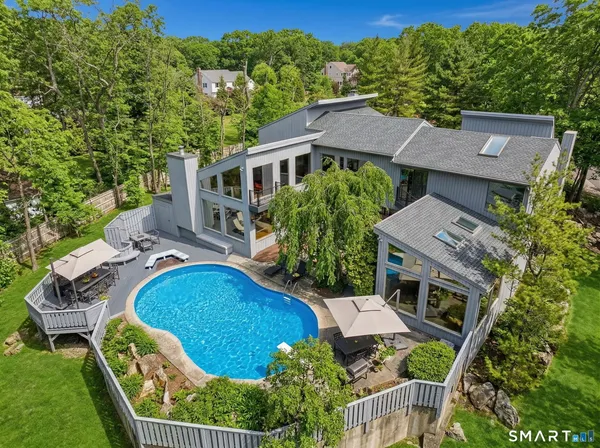 $1,275,000 | 66 Dogwood Lane, Trumbull, CT 06611