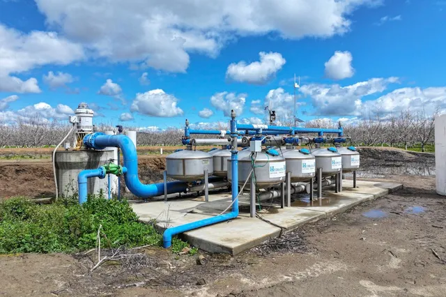 $4,095,000 | 18995 Ave 232, Lindsay, CA 93247