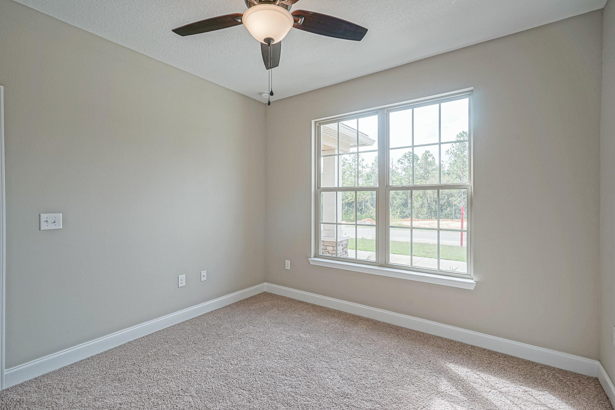 6193 Timberland Ridge Drive Crestview, FL 32539 - Photo 30 of 37 an empty room with a window