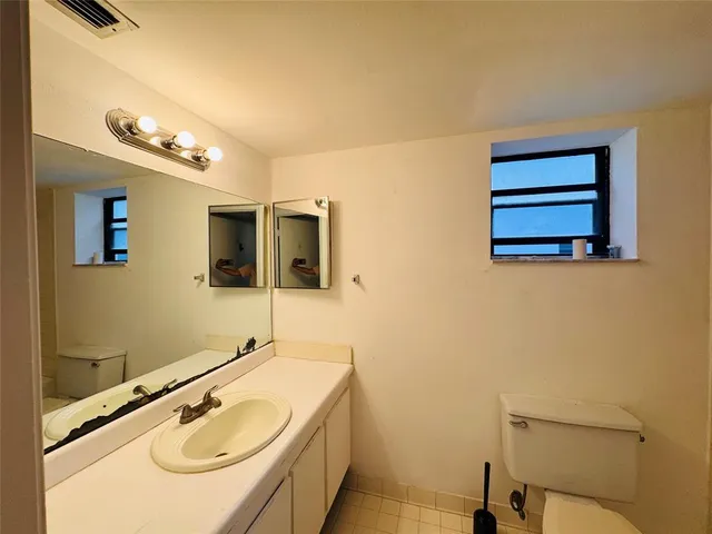 $1,475 | 2000 North Congress Avenue, Unit 204, West Palm Beach, FL 33401