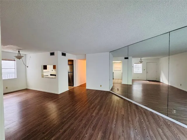 $1,475 | 2000 North Congress Avenue, Unit 204, West Palm Beach, FL 33401