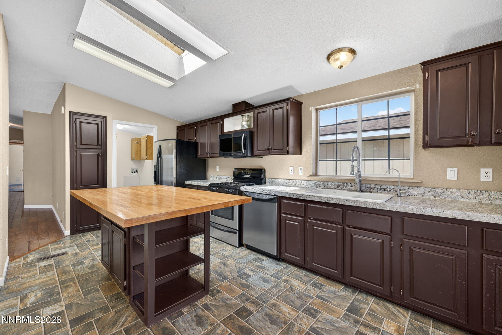 172 Rose Peak Road Dayton, NV 89403 - Photo 21 of 56 21-web-or-mls-172 Rose Peak-21