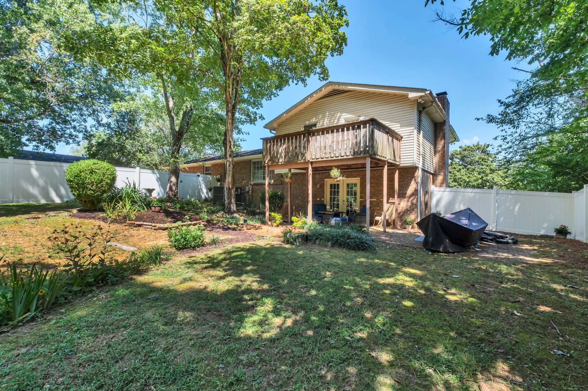 1708 Indian Hills Road Lebanon, TN 37087 - Photo 31 of 34 a view of a house with backyard and sitting area