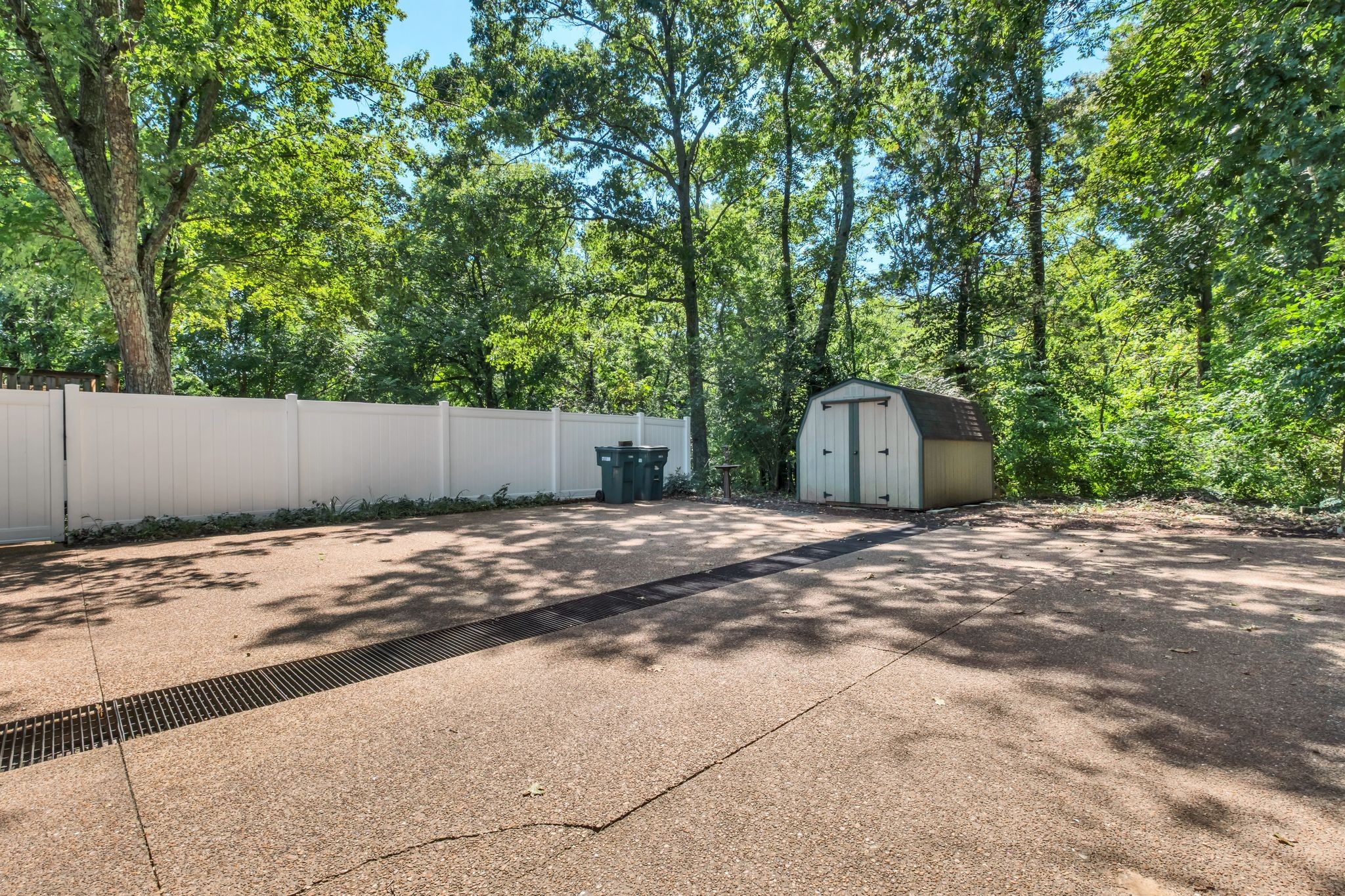 1708 Indian Hills Road Lebanon, TN 37087 - Photo 33 of 34 a view of a backyard