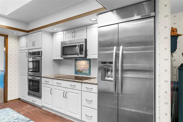 $995,000 | 17155 Dalberg Drive, Spring Hill, FL 34610