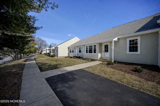 $439,000 | 80 Parkway Drive, Unit D, Freehold, NJ 07728