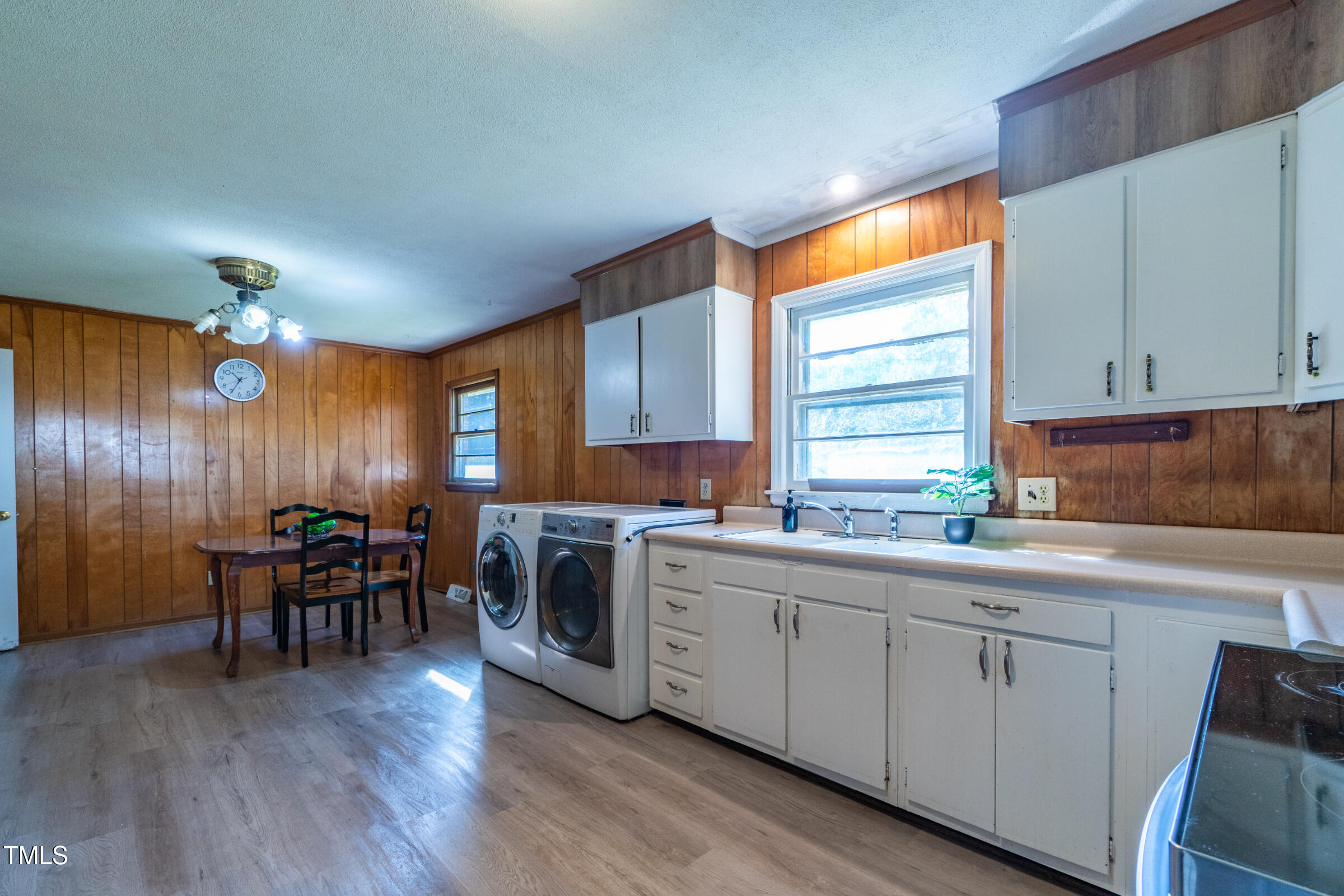 2414 Buckingham Road Burlington, NC 27217 - Photo 11 of 33 DSC08042-HDR