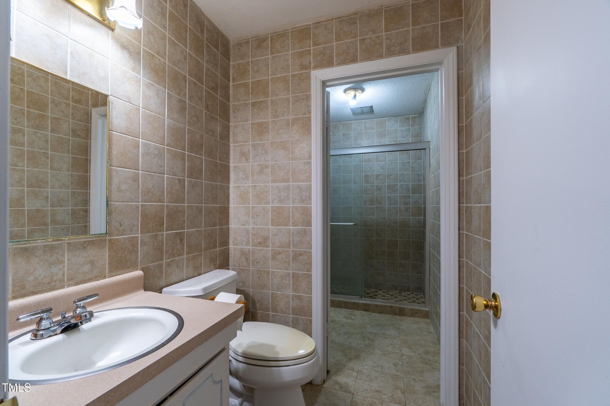 2414 Buckingham Road Burlington, NC 27217 - Photo 23 of 33 DSC08051-HDR
