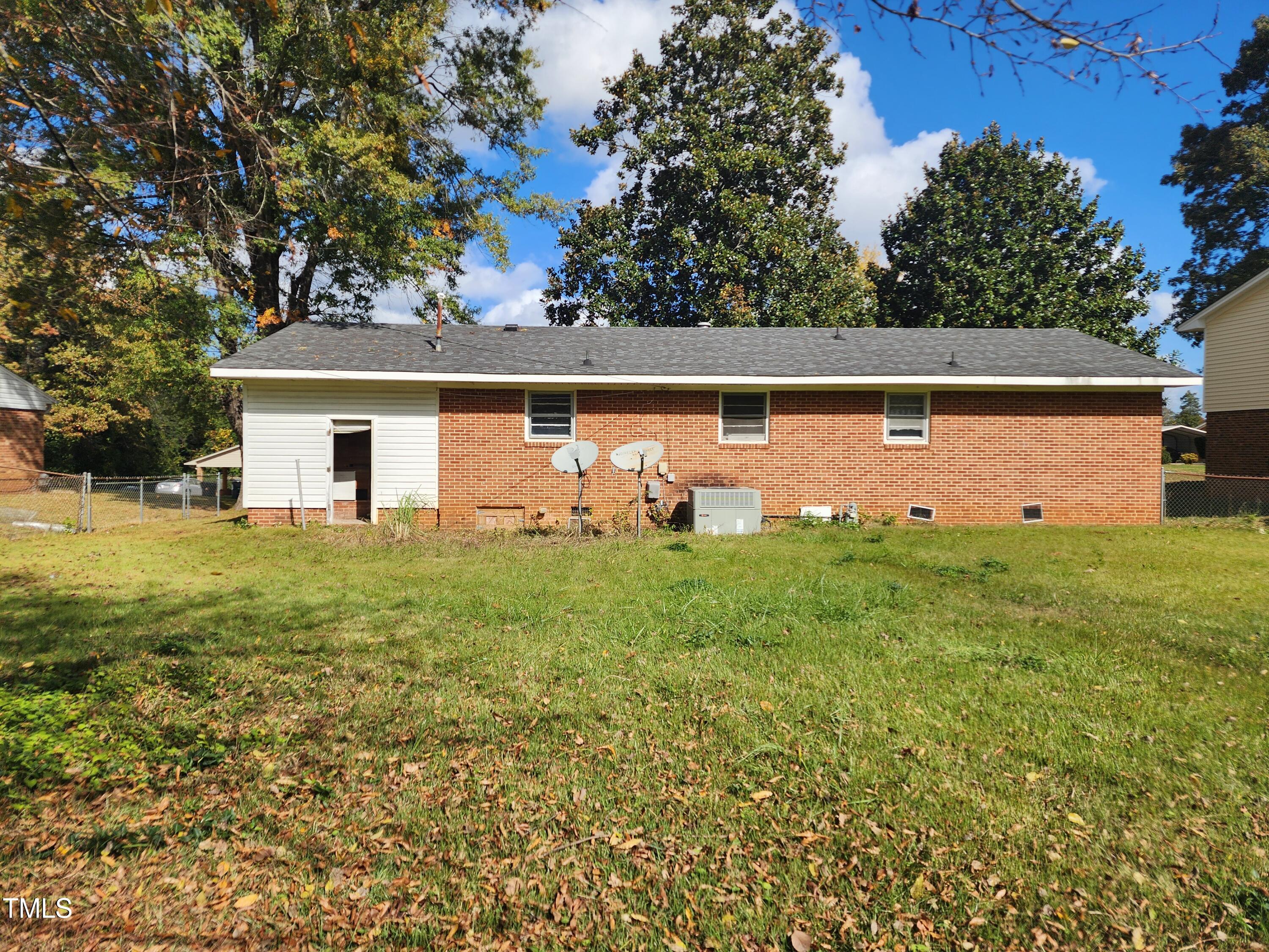 2414 Buckingham Road Burlington, NC 27217 - Photo 3 of 33 20241031_123044