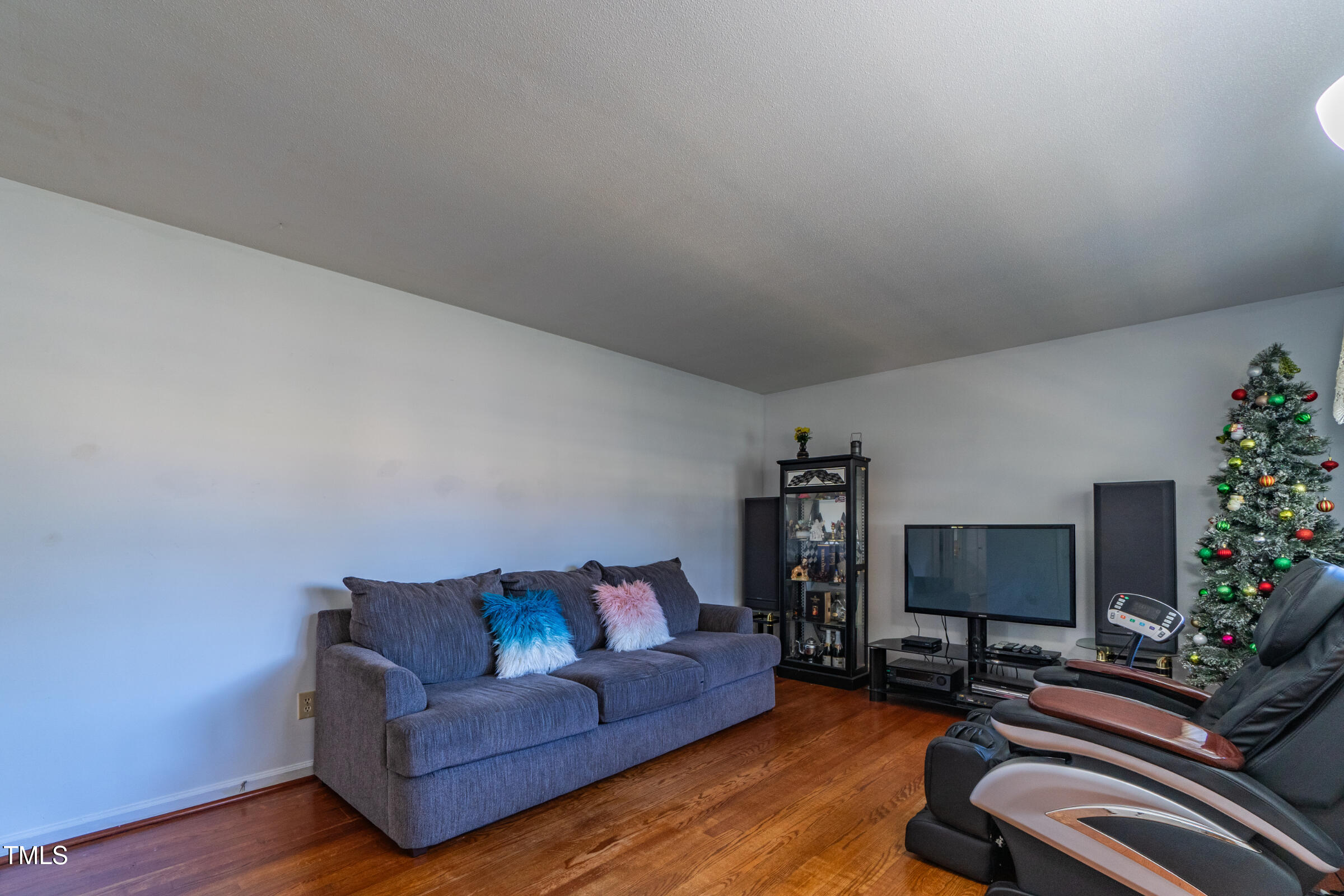 2414 Buckingham Road Burlington, NC 27217 - Photo 5 of 33 DSC08018-HDR