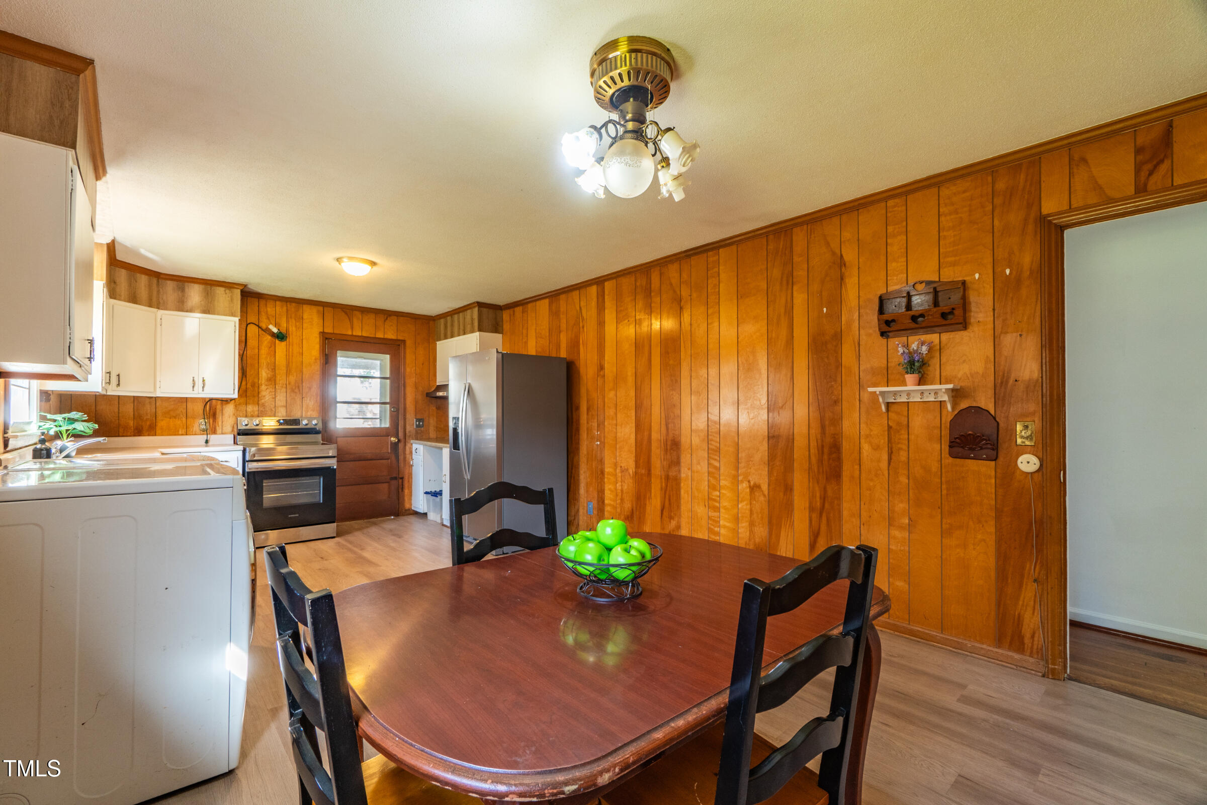 2414 Buckingham Road Burlington, NC 27217 - Photo 9 of 33 DSC08036-HDR