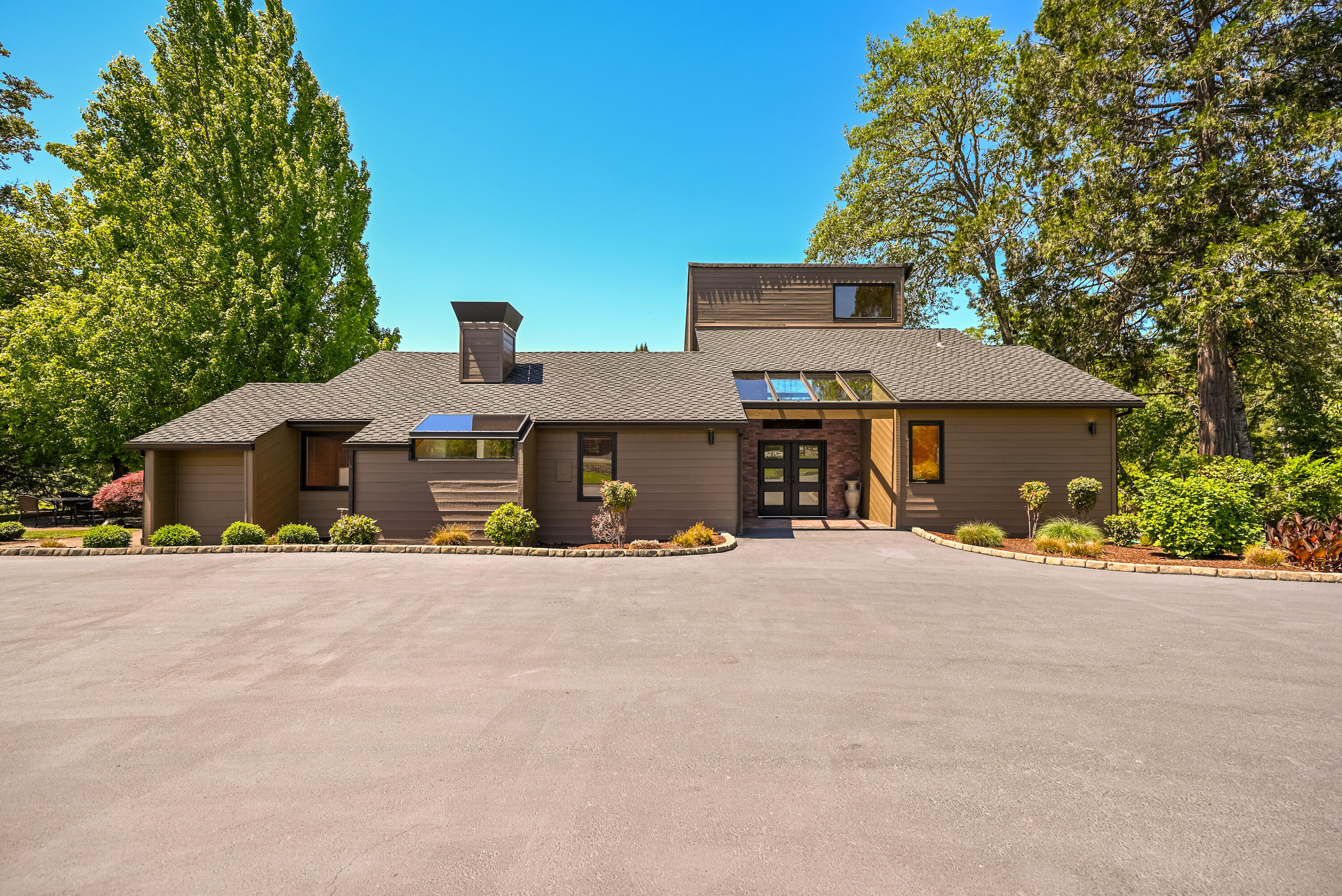 2546 Fisher Road Roseburg, OR 97471 - Photo 1 of 59 front view of a house with a street