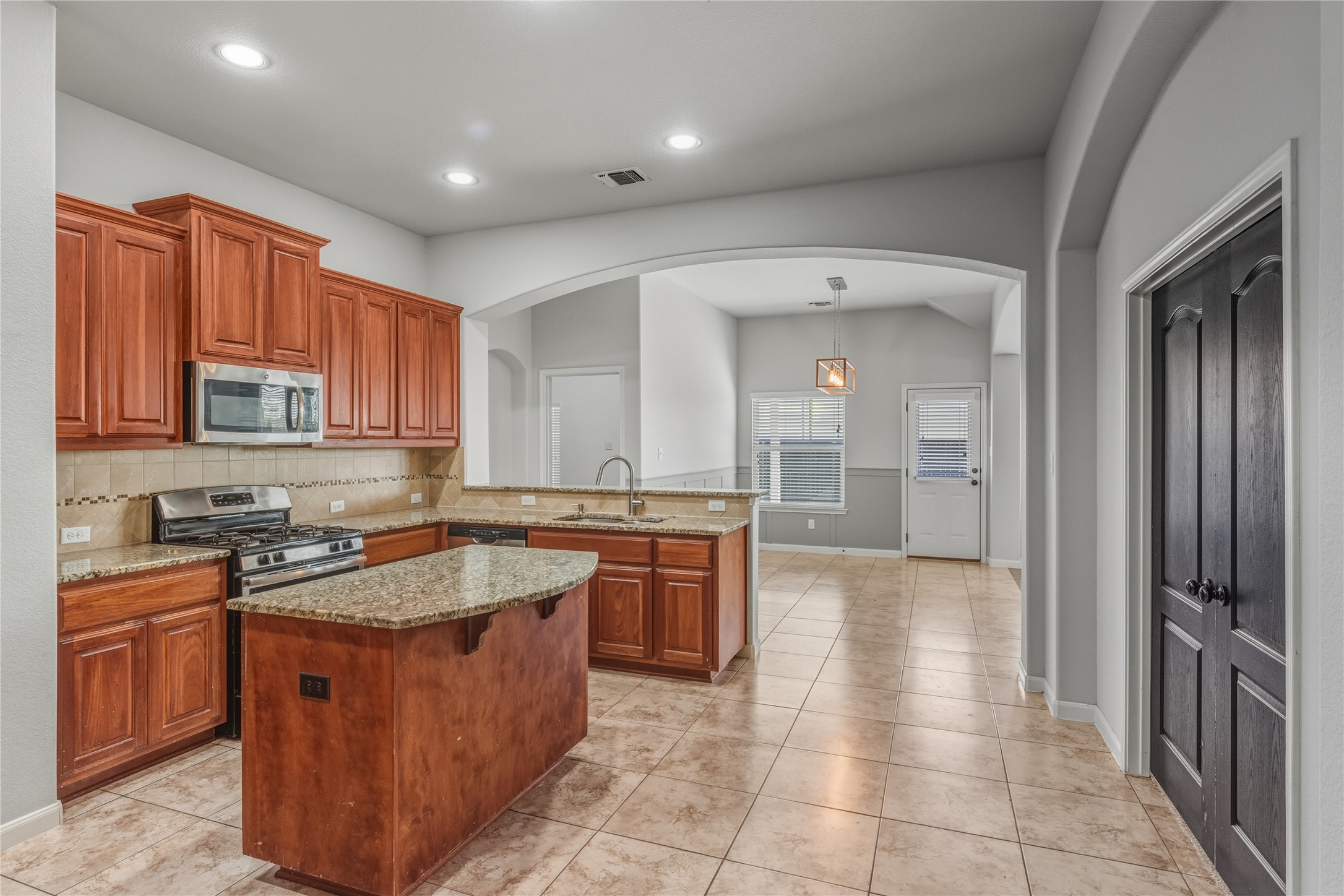 4640 Tiddle Lane Pflugerville, TX 78660 - Photo 14 of 35
