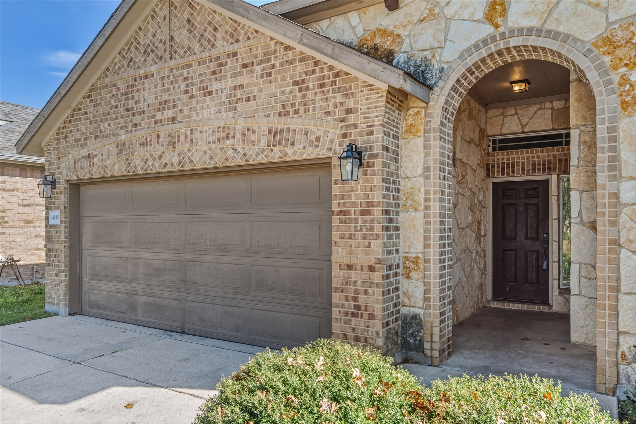 4640 Tiddle Lane Pflugerville, TX 78660 - Photo 4 of 35