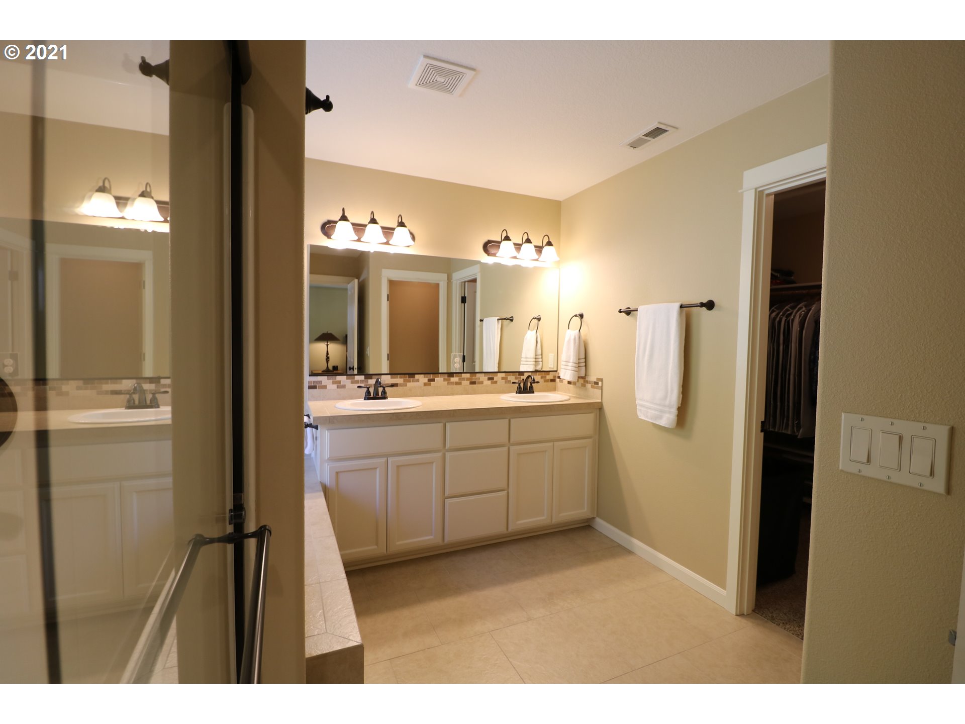 3014 Northeast 171st Street Ridgefield, WA 98642 - Photo 14 of 21 Gallery Image 14