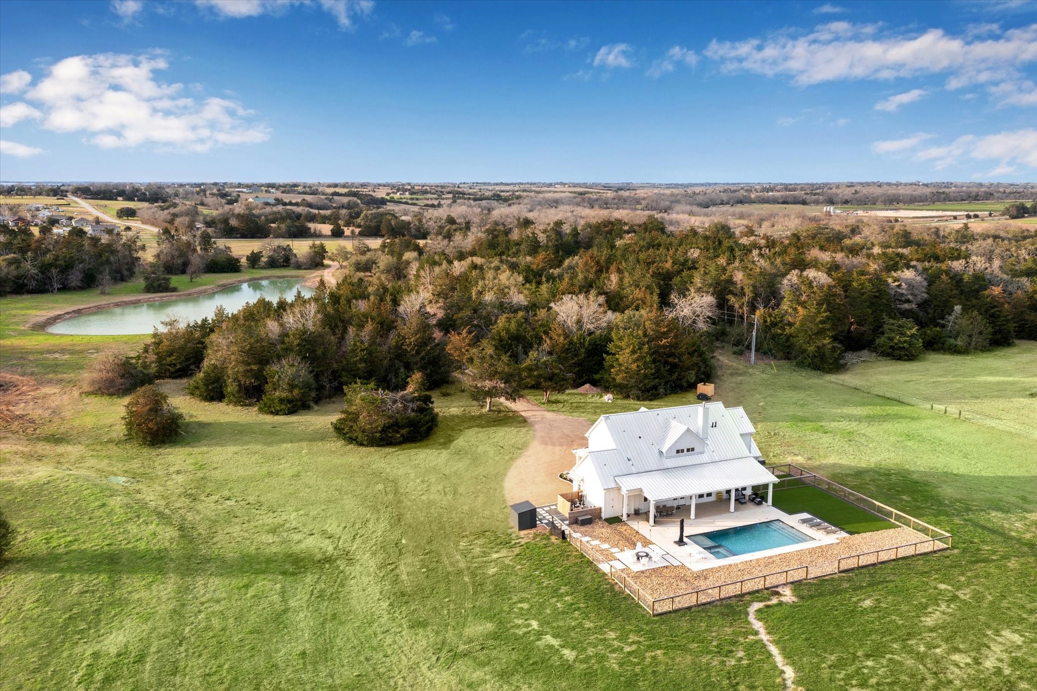 13167 Fm 389 Road Burton, TX 77835 - Photo 5 of 49 a view of a ocean with city