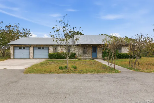 $999,000 | 9325 Farm To Market Road 1339, Martindale, TX 78655