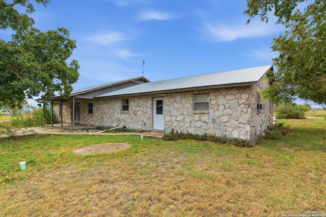 $999,000 | 9325 Farm To Market Road 1339, Martindale, TX 78655