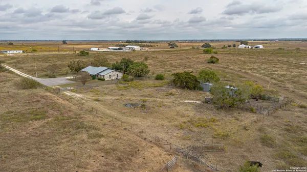 $999,000 | 9325 Farm To Market Road 1339, Martindale, TX 78655