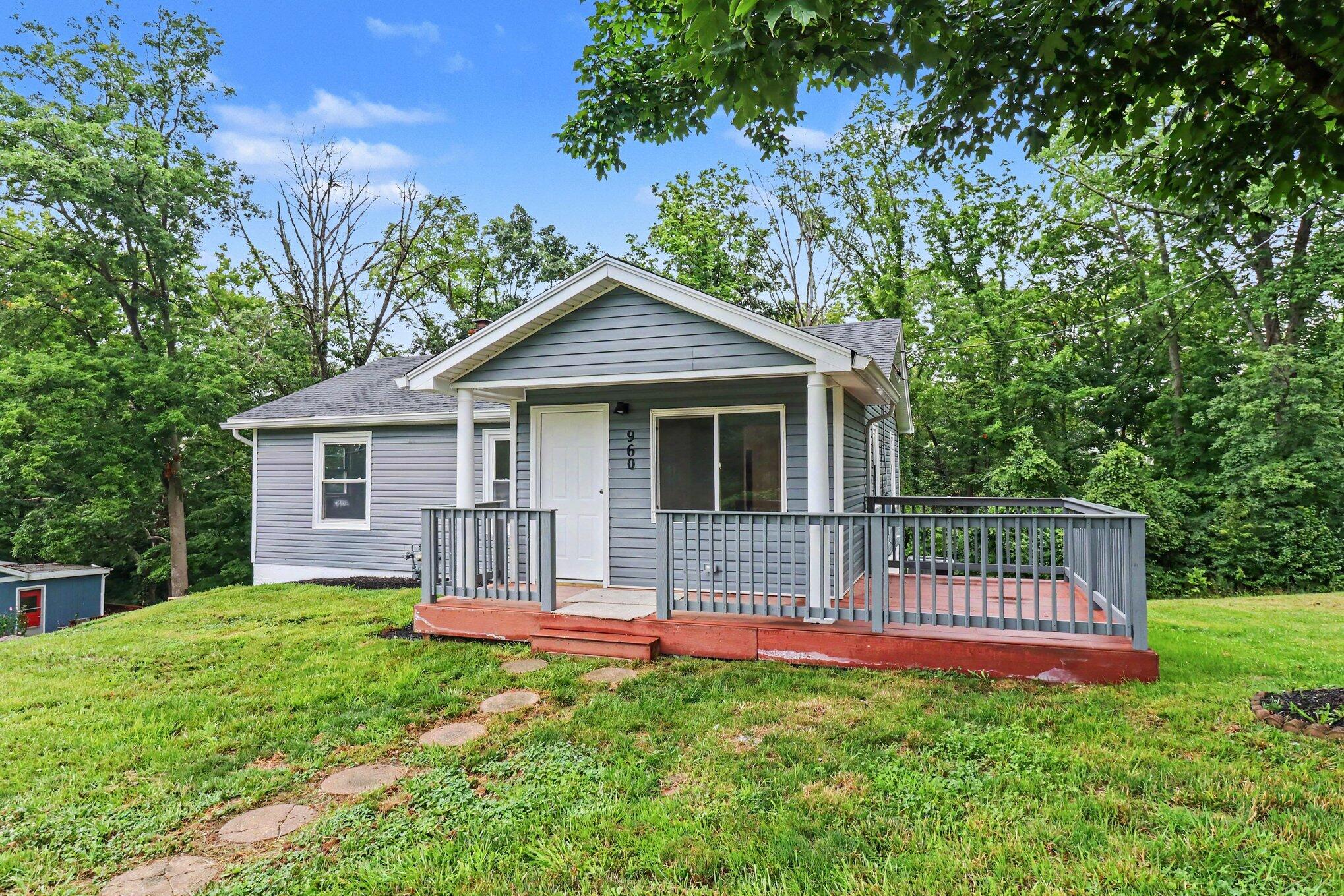 960 Ridgeview Drive Florence, KY 41042 - Photo 3 of 18 file_2040
