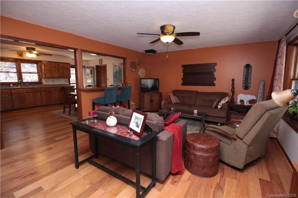 555 South Country Club Road Brevard, NC 28712 - Photo 2 of 21 Gallery Image 2