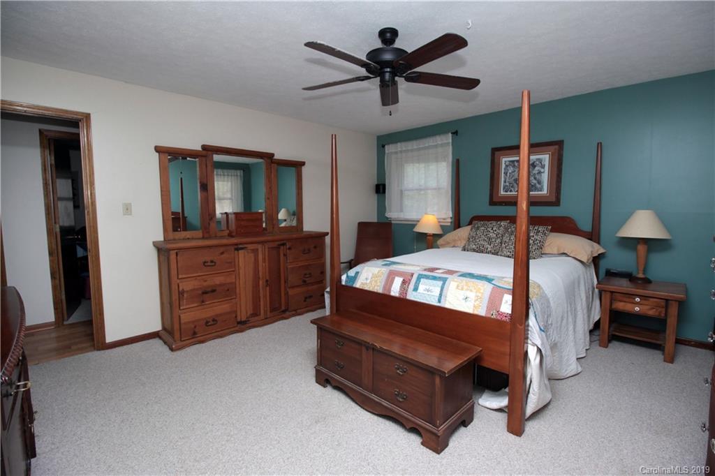 555 South Country Club Road Brevard, NC 28712 - Photo 12 of 21 Gallery Image 12