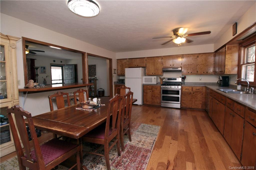 555 South Country Club Road Brevard, NC 28712 - Photo 7 of 21 Gallery Image 7