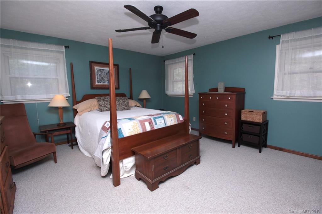 555 South Country Club Road Brevard, NC 28712 - Photo 10 of 21 Gallery Image 10