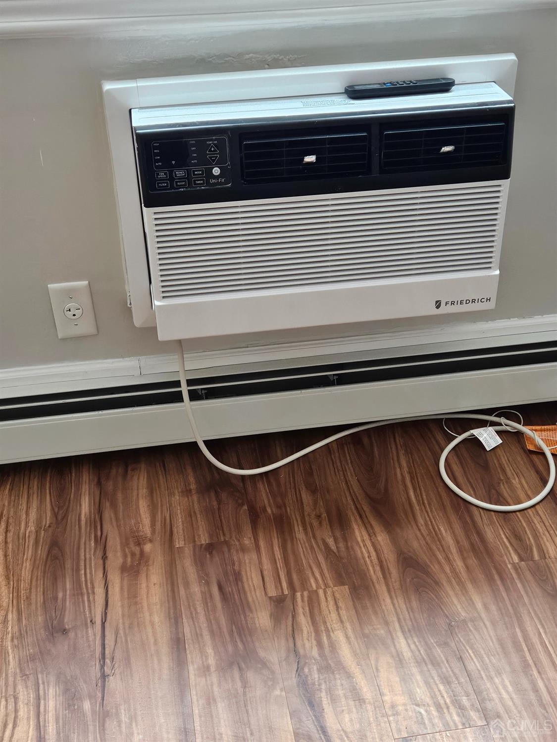 420 Cross Road, Unit 11 Matawan, NJ 07747 - Photo 9 of 15 a bathroom with a sink and a mirror