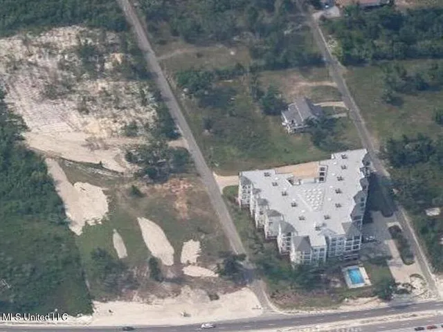 $879,000 | 26300 Highway 90, Pass Christian, MS 39571