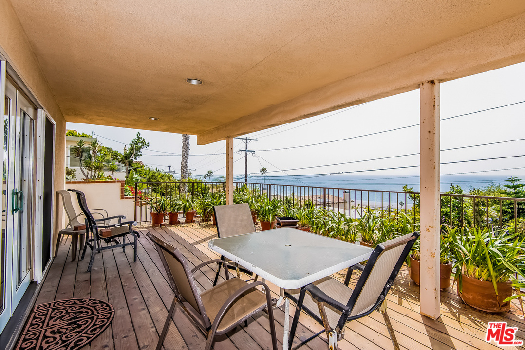 7203 Rindge Avenue Playa del Rey, CA 90293 - Photo 19 of 27