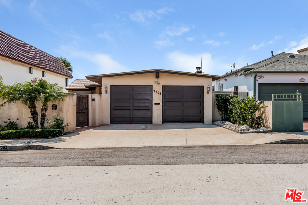 7203 Rindge Avenue Playa del Rey, CA 90293 - Photo 25 of 27