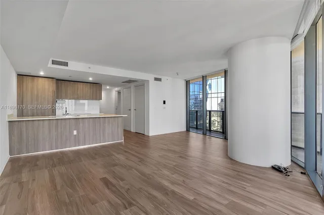 $7,000 | 801 South Miami Avenue, Unit 4404, Miami, FL 33131