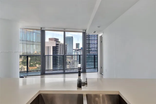 $7,000 | 801 South Miami Avenue, Unit 4404, Miami, FL 33131