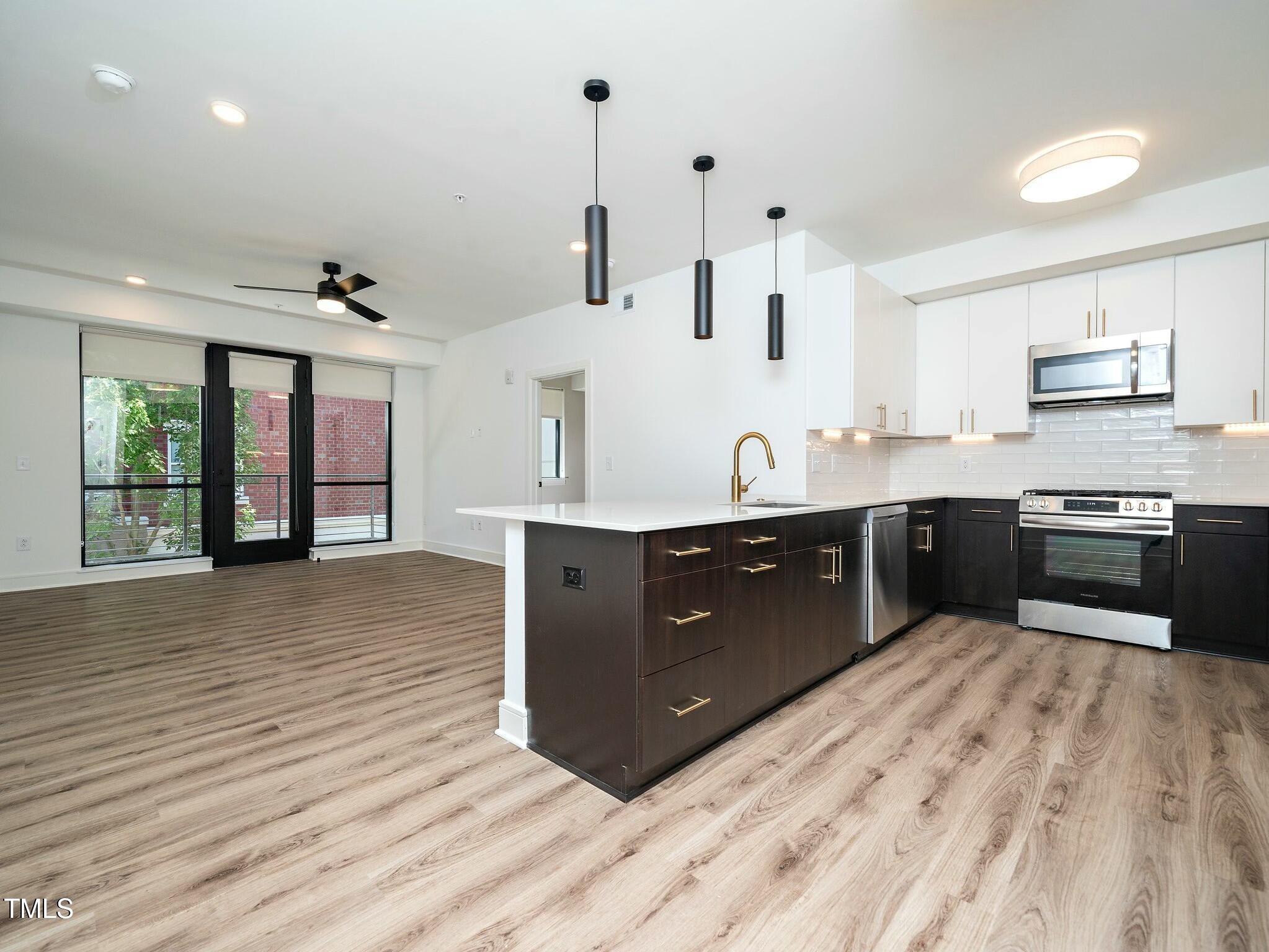 615 West Peace Street, Unit 304 Raleigh, NC 27605 - Photo 5 of 36