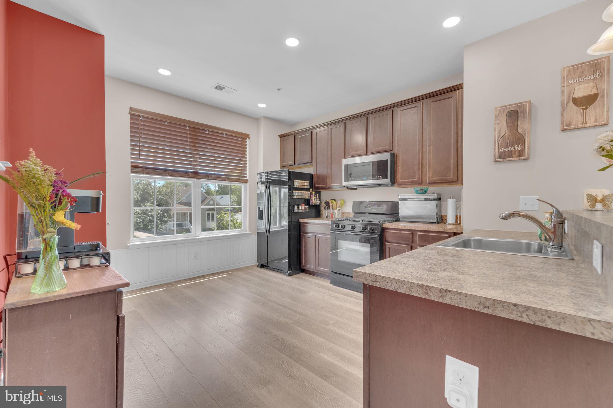 912 Georgetown Road Wenonah, NJ 08090 - Photo 13 of 32 Eat-In Kitchen