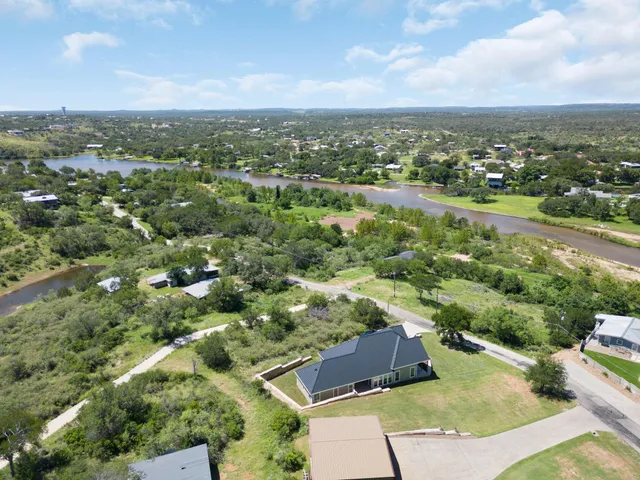 $699,800 | 908 Sandy Mountain Drive, Sunrise Beach, TX 78643