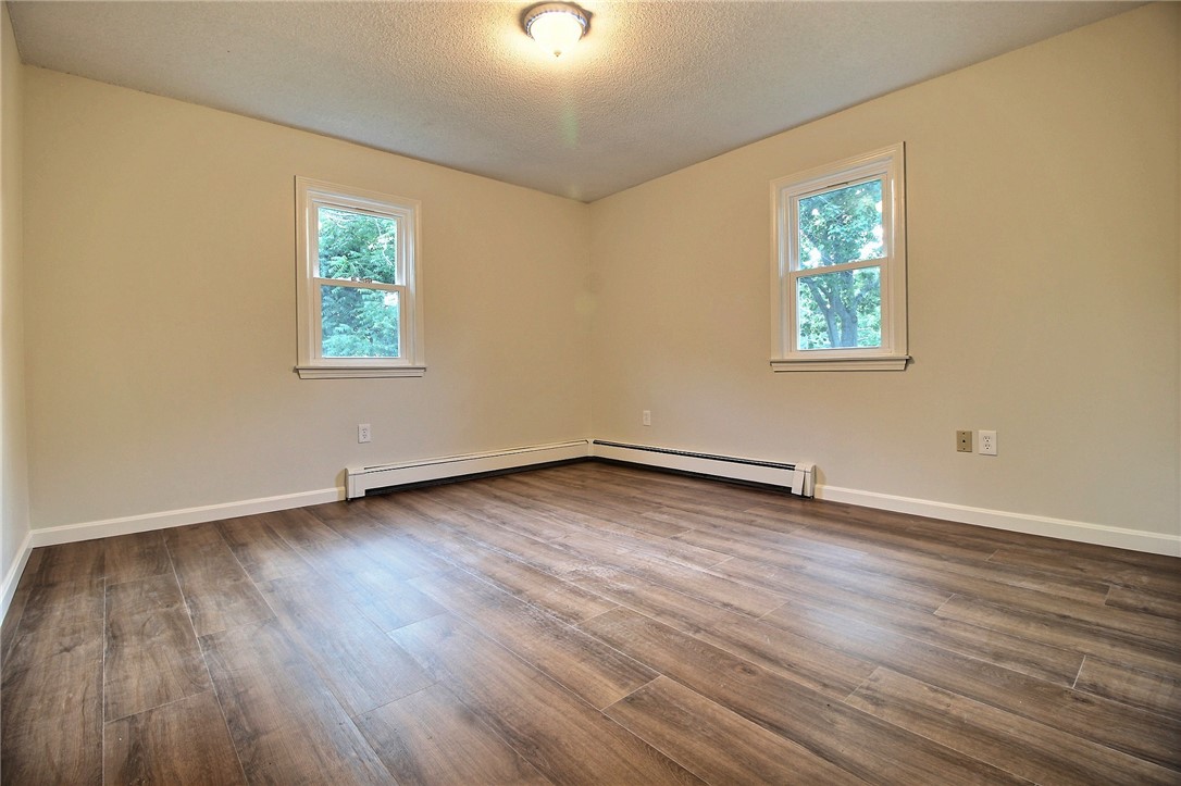 208 Winnapaug Road Westerly, RI 02891 - Photo 6 of 7 Gallery Image 6