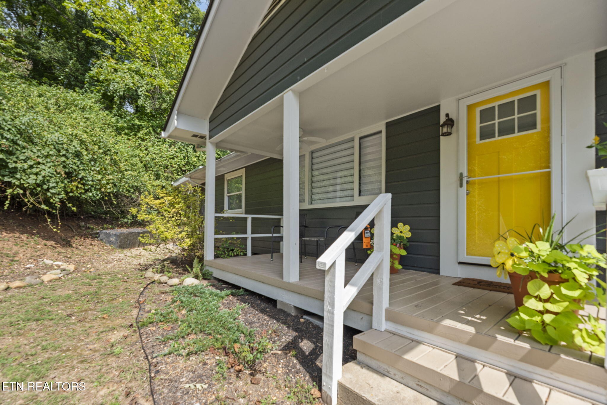 110 Malvern Road Oak Ridge, TN 37830 - Photo 4 of 35