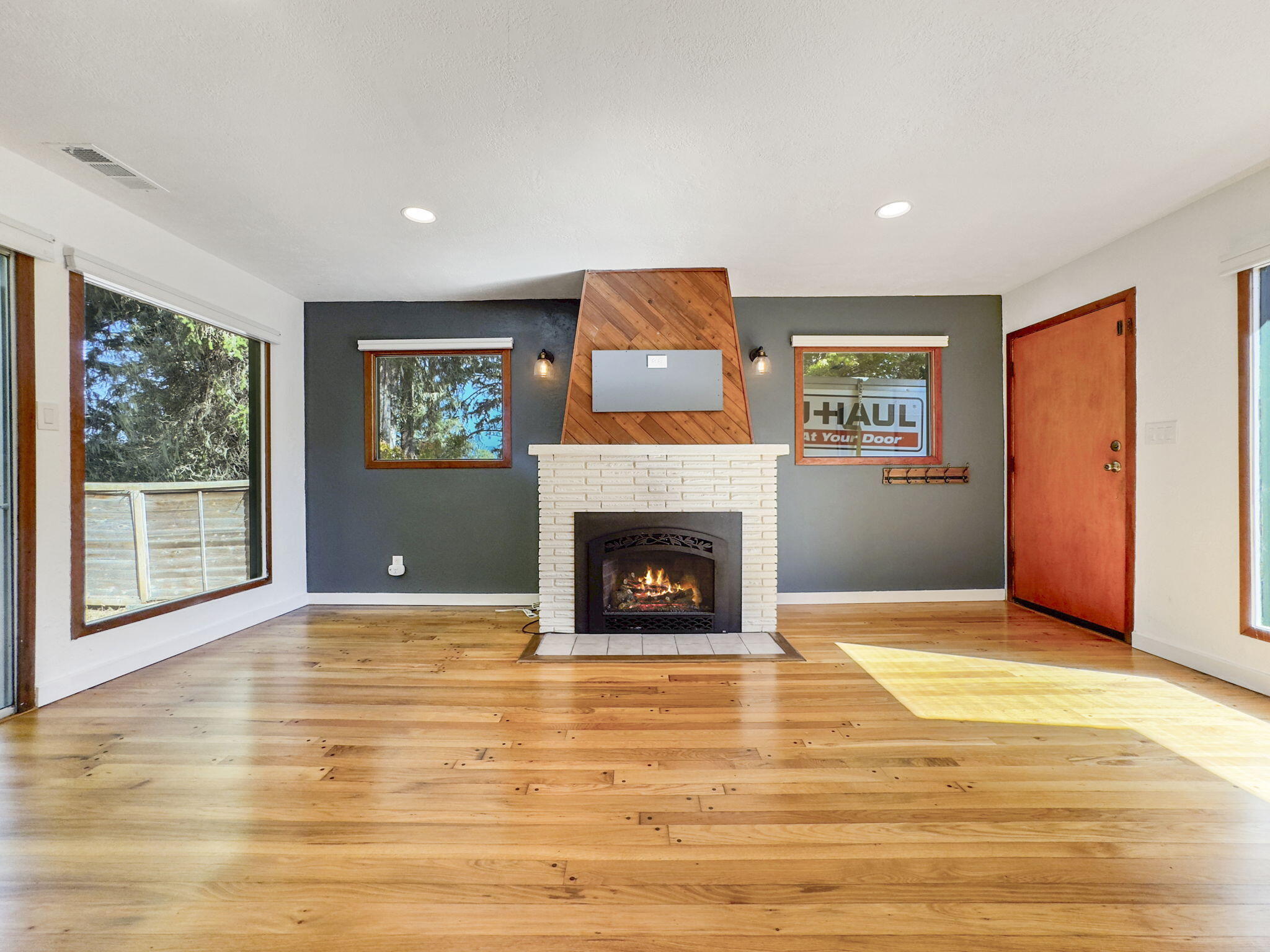 1347 Marsh Road Eureka, CA 95501 - Photo 14 of 69 26-web-or-mls-710CE463-9153-4CB4-9A37-A2