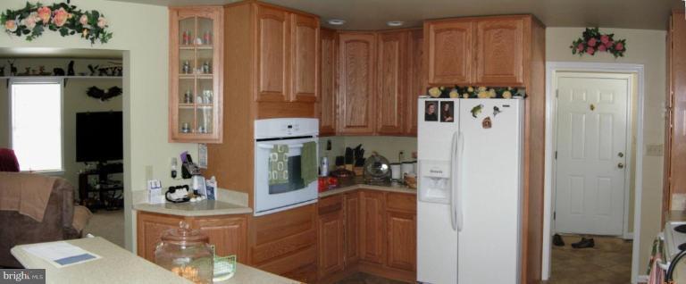 4696 Teen Barnes Road Frederick, MD 21703 - Photo 3 of 12 Kitchen