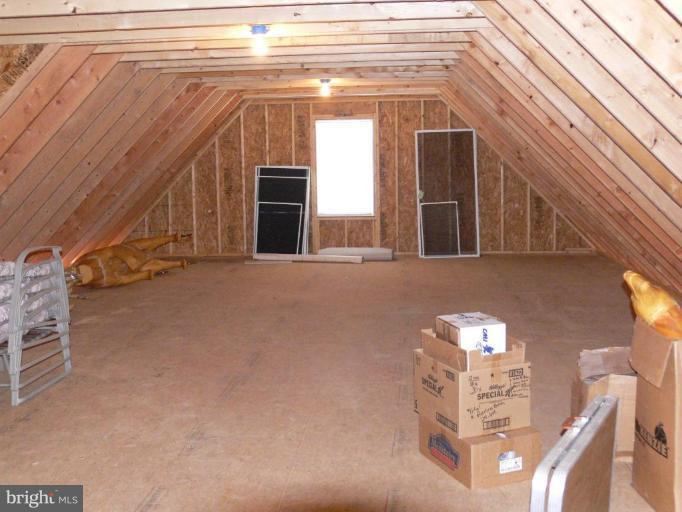 4696 Teen Barnes Road Frederick, MD 21703 - Photo 9 of 12 Loft