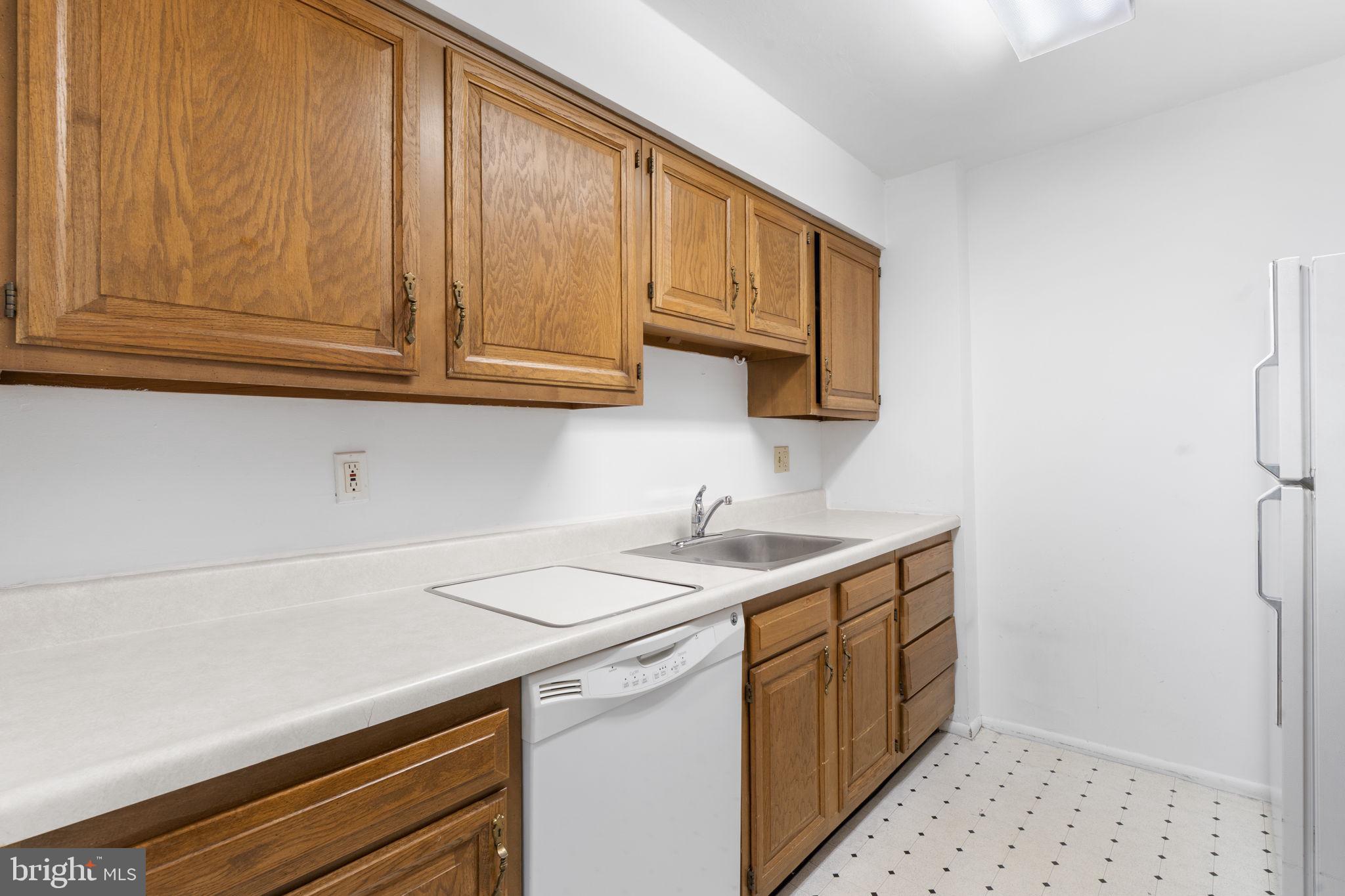 1420 Locust Street, Unit 7M Philadelphia, PA 19102 - Photo 13 of 53