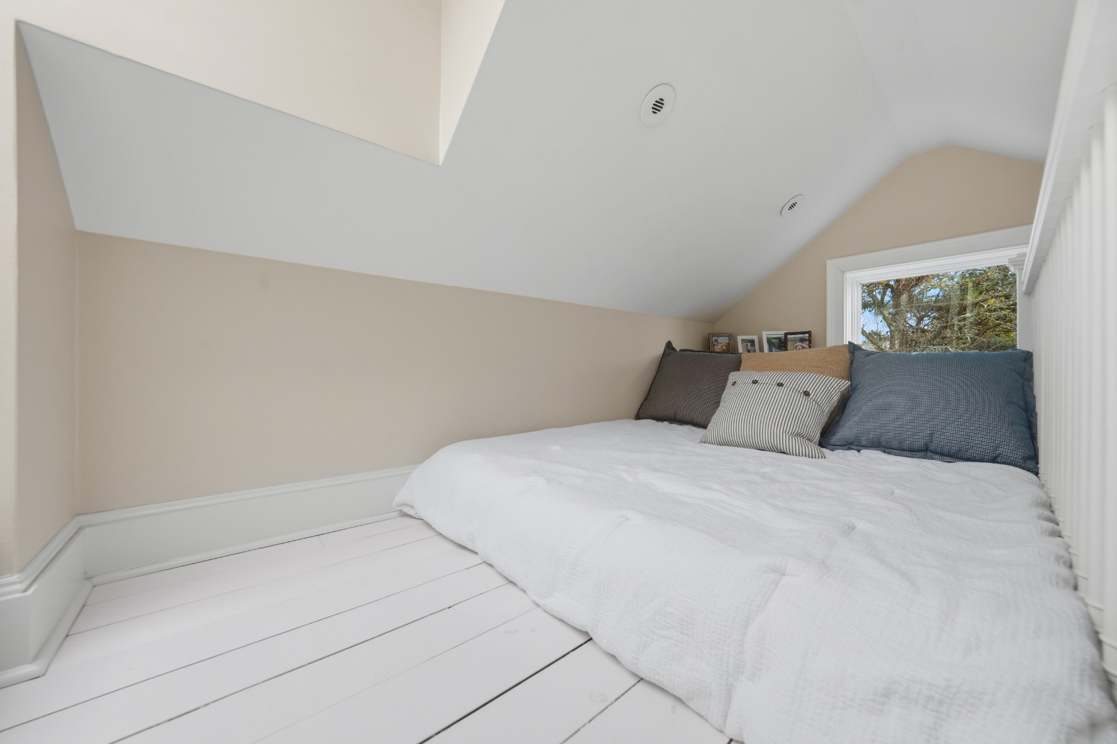 6 Sandwich Road Nantucket, MA 02554 - Photo 34 of 43